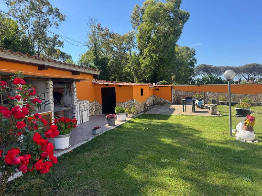 Villa a Ardea in via degli Olivi - Foto 3