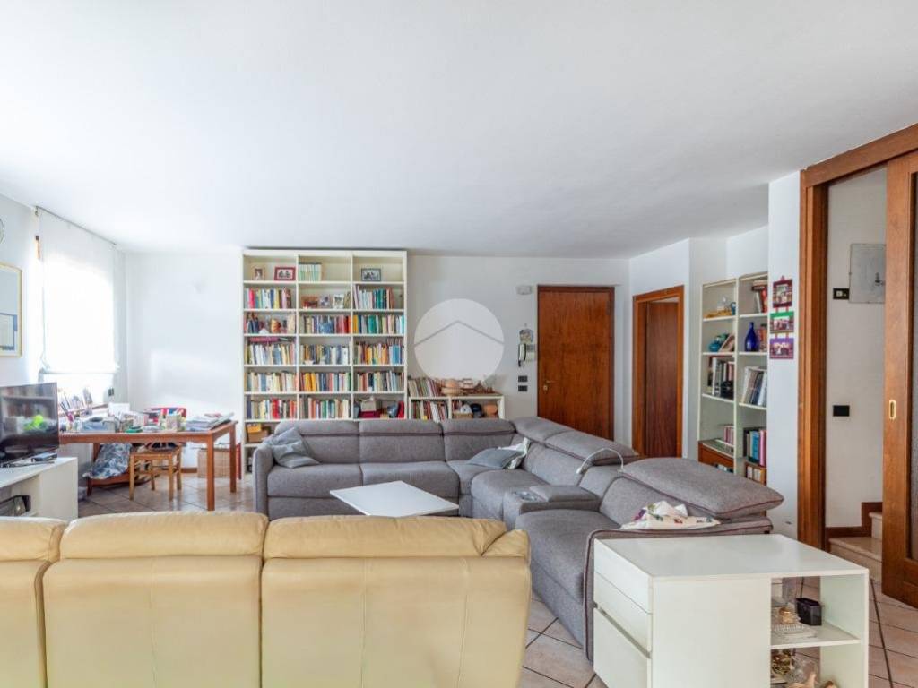 Villa a Bussolengo in Via A. dall'Oca Bianca, 30 - Foto 5