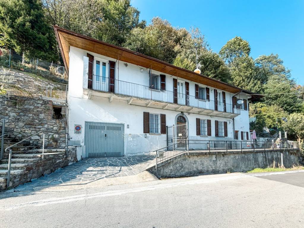 Appartamento a Omegna in Via Valle Strona, 34 - Foto 3