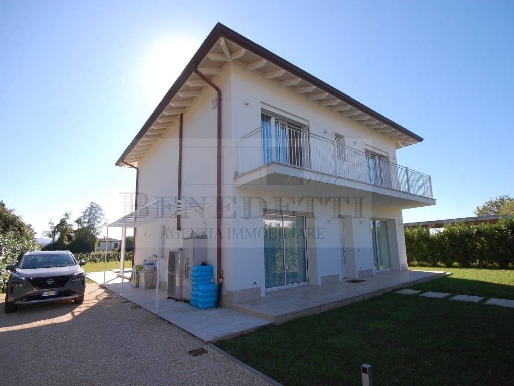 Villa a Pietrasanta in Via Calabria, 35 - Foto 4