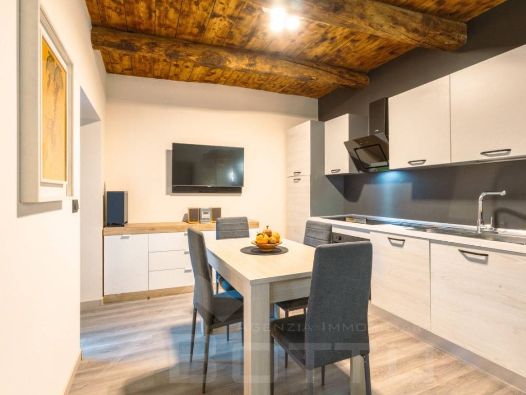 Appartamento a Borgomanero in piazza martiri - Foto 2