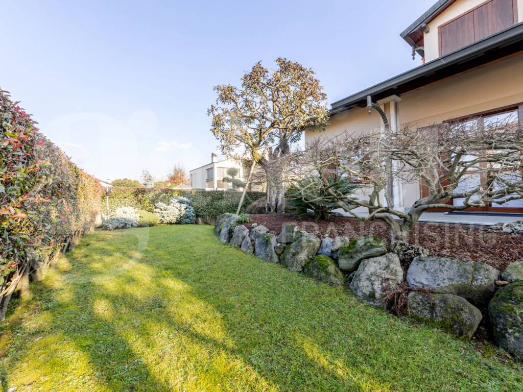 Villa a Parabiago in Via Friuli, 9 - Foto 2
