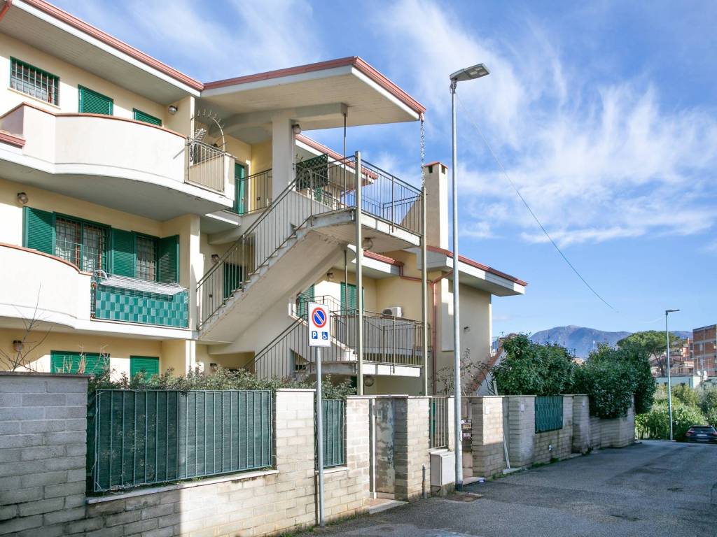 Appartamento a Guidonia montecelio in Via Ezio Bevilacqua - Foto 2