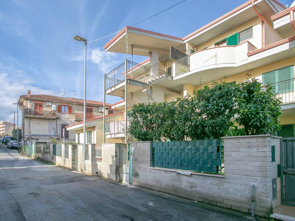 Appartamento a Guidonia montecelio in Via Ezio Bevilacqua - Foto 4