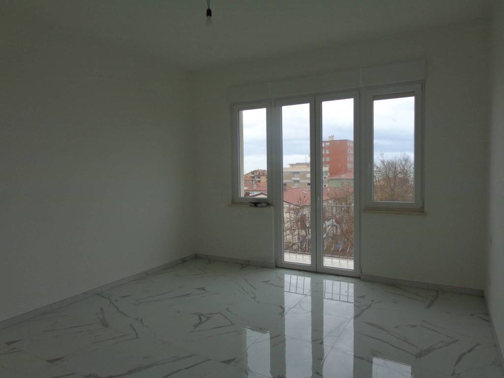 Appartamento a Rosignano marittimo in Piazza Monte alla Rena - Foto 2