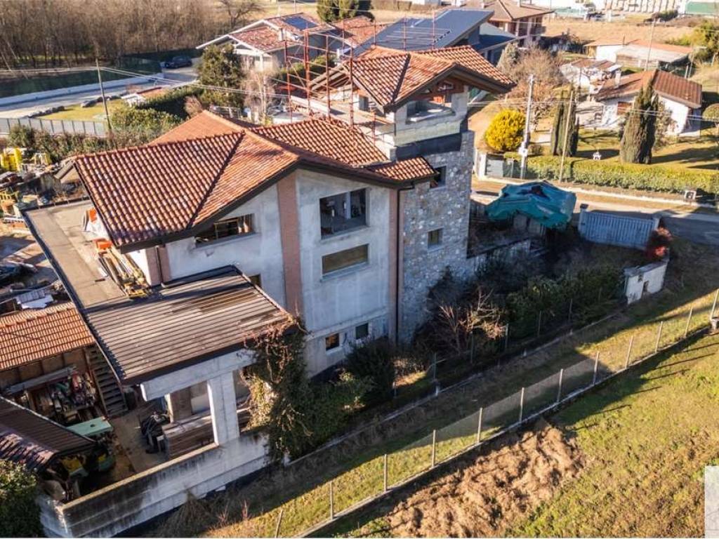Villa a Biandronno in Via Piave, 5 - Foto 2