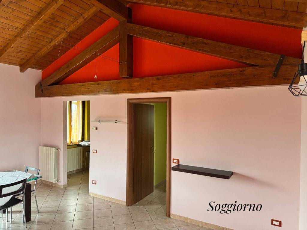 Appartamento a Monvalle in Via Piave - Foto 4