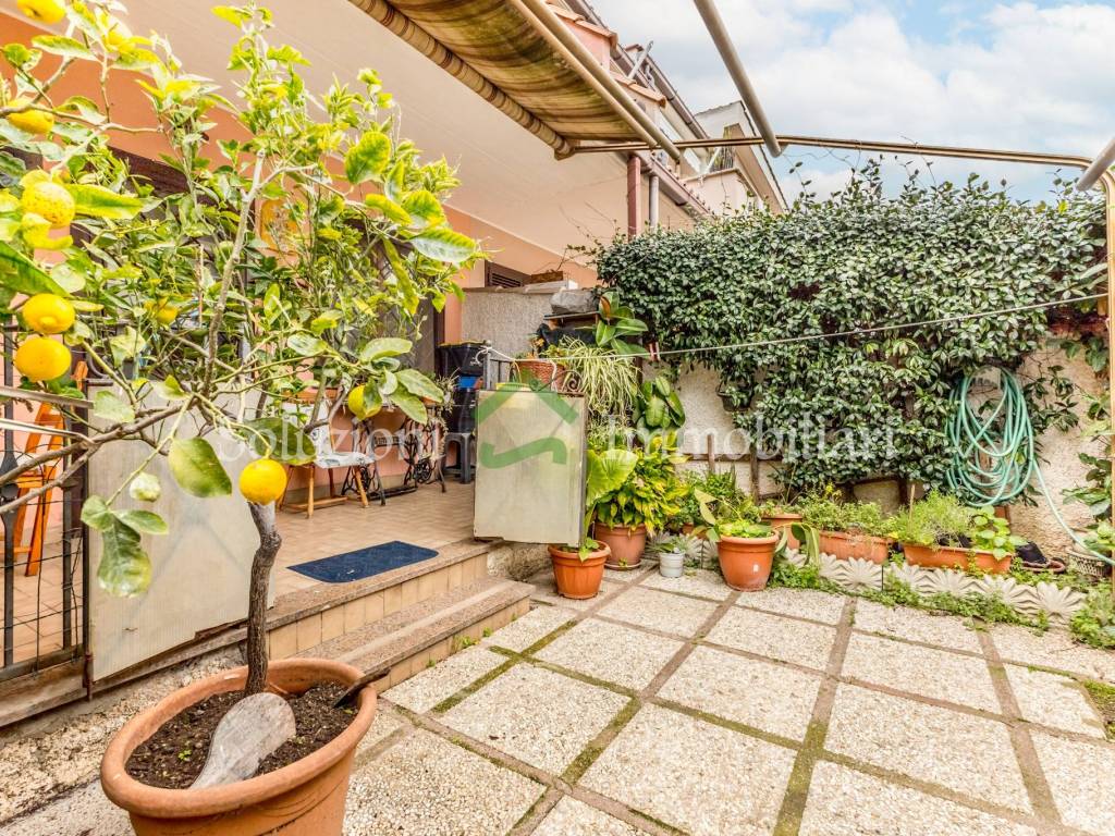 Villetta a schiera a Pomezia in Via Cefalù - Foto 3