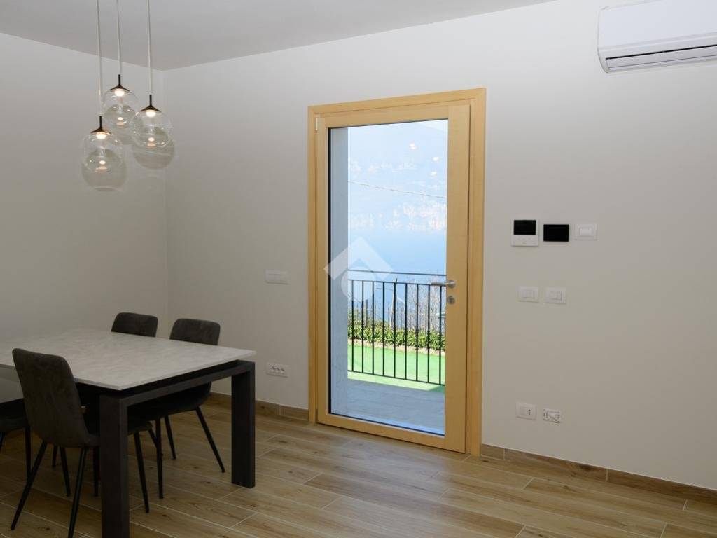 Appartamento a Brenzone sul garda in Via Ugo Foscolo, 16 - Foto 4