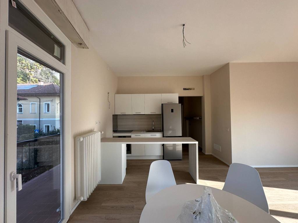 Appartamento a Arona in Via Angelo Cantoni, 21 - Foto 3
