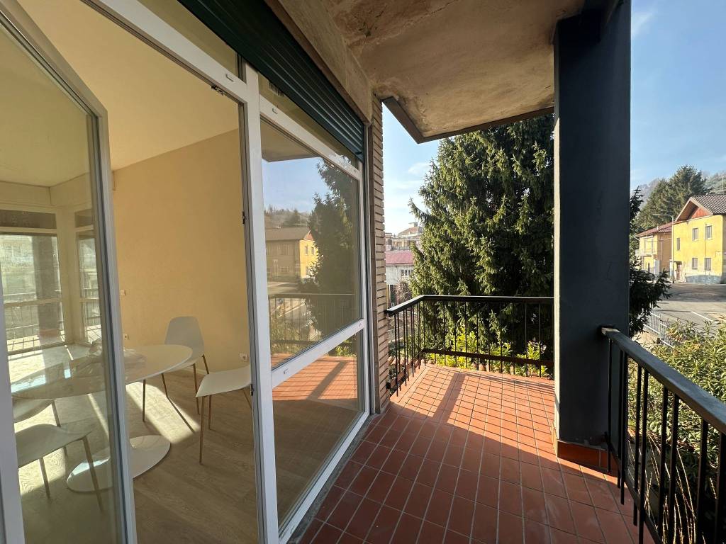 Appartamento a Arona in Via Angelo Cantoni, 21 - Foto 5