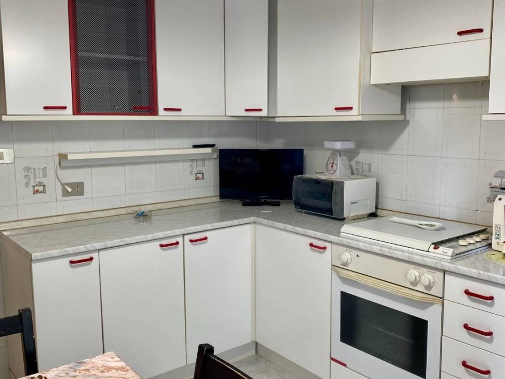 Appartamento a Livorno in Via Moses Montefiore - Foto 4