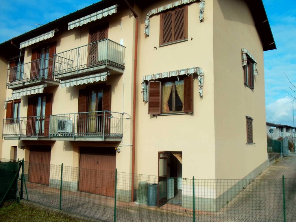 Villetta a schiera a Binago in Via 1 Maggio - Foto 2