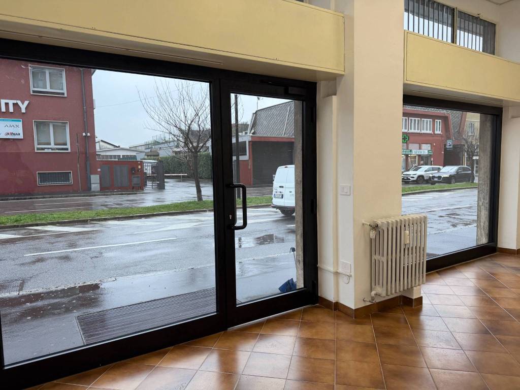 Immobile a Cinisello balsamo in Via Abramo Lincoln, 46 - Foto 2