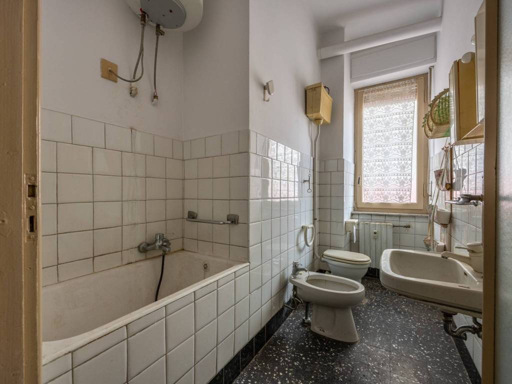 Appartamento a Asti in Via Giuseppe Fantaguzzi, 6 - Foto 5