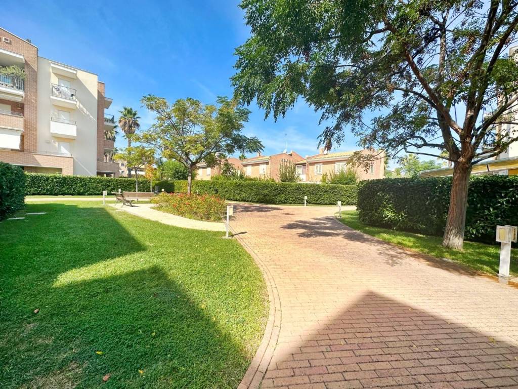 Appartamento a Grottammare in Via Amedeo Modigliani, 2 - Foto 2