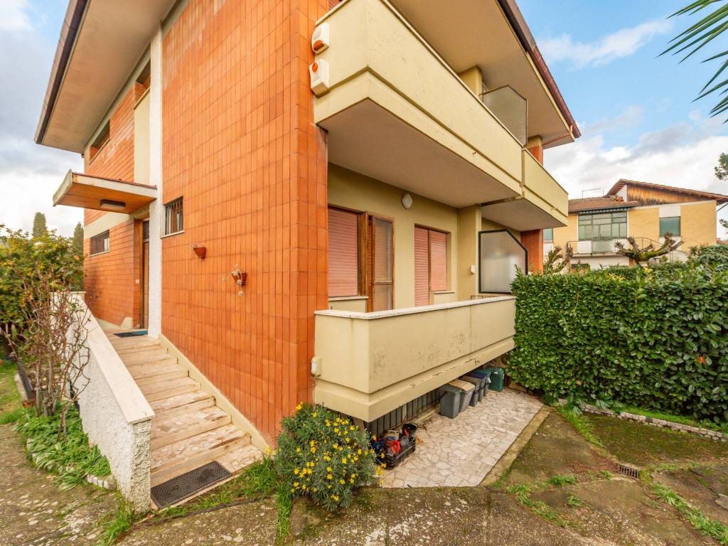 Villa a Grottaferrata in Via Guglielmo Quattrucci, 268 - Foto 3