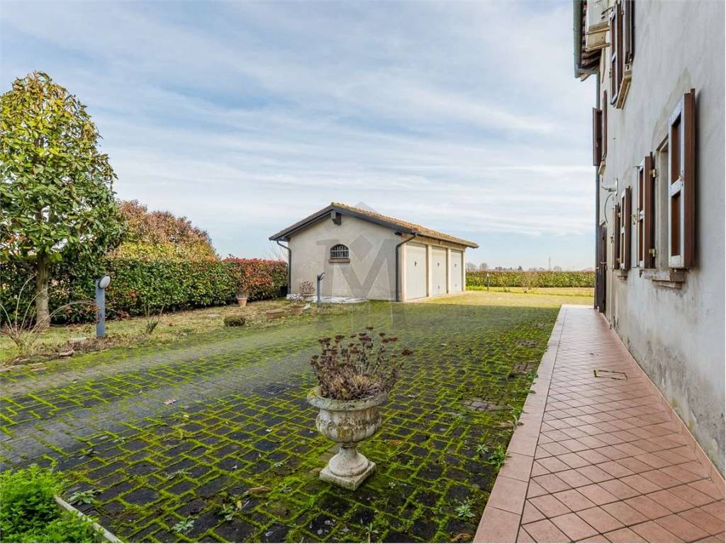 Casa indipendente a Reggio emilia in DOMENICO SASSI, 9 - Foto 3