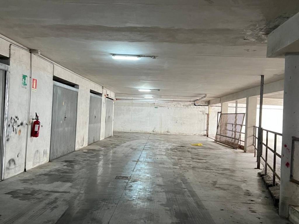 Box / garage a Latina in Via Oslo - Foto 4