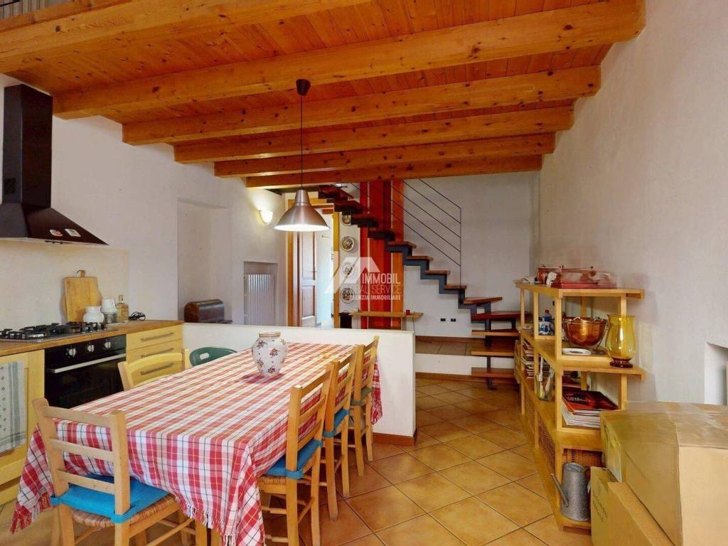 Appartamento a Gardone riviera in Via dell'Albera - Foto 3