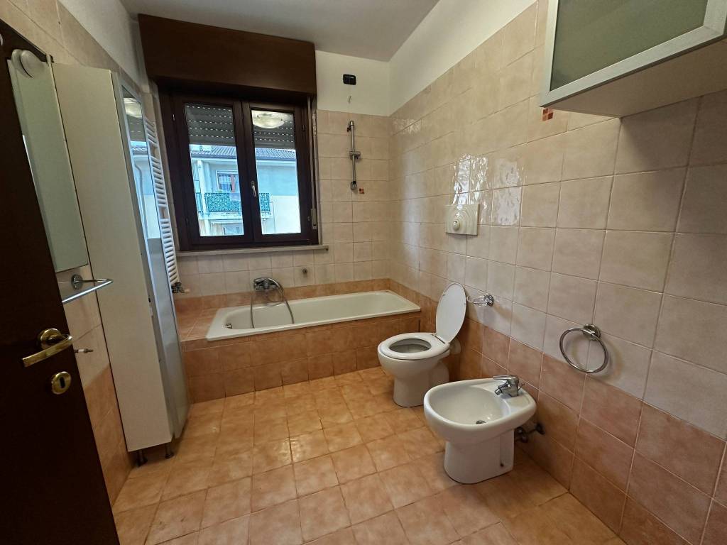 Appartamento a Verona in via legnago, 39 - Foto 4
