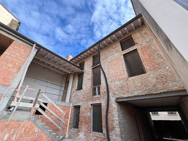 Casa indipendente a Mantova in Via Nazario Sauro - Foto 5