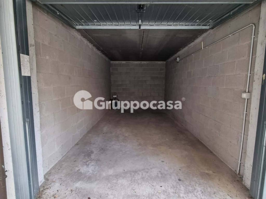 Box / garage a Trecate in Via delle Vigne, 8 - Foto 5