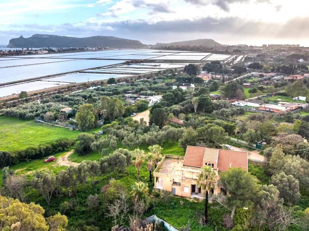 Villa a Cagliari in Via delle Acacie - Foto 2