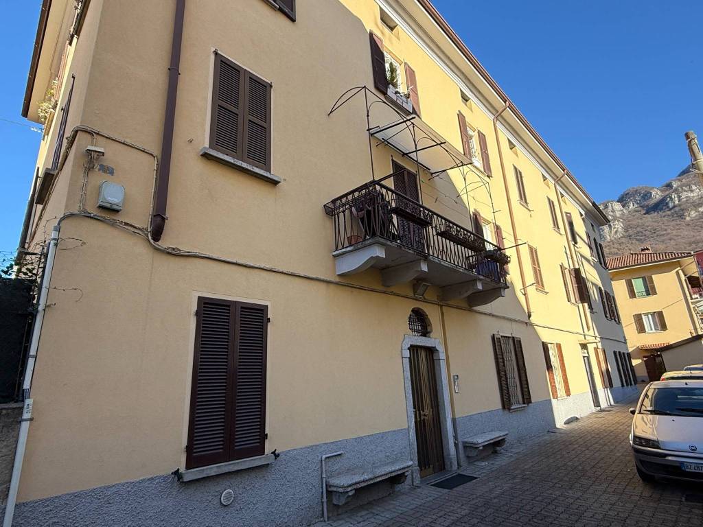 Appartamento a Lecco in Corso Emanuele Filiberto, 59 - Foto 2