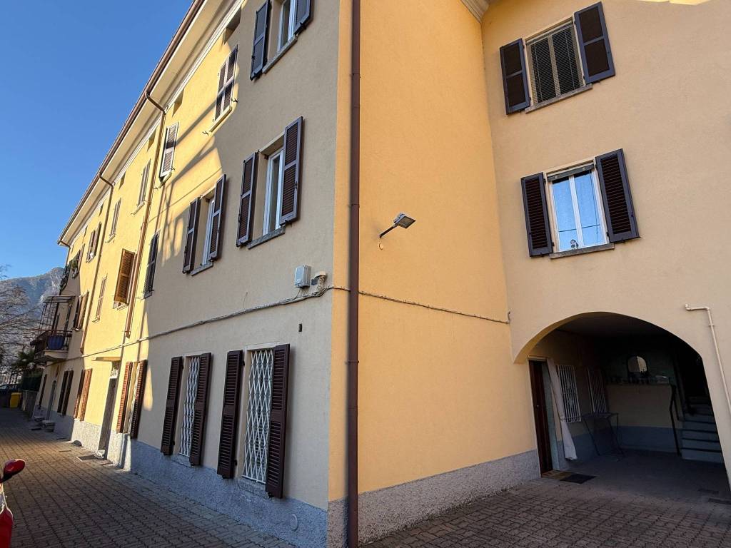 Appartamento a Lecco in Corso Emanuele Filiberto, 59 - Foto 4