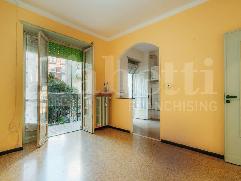 Appartamento a Pinerolo in Piazza Guglielmone, 3 - Foto 2