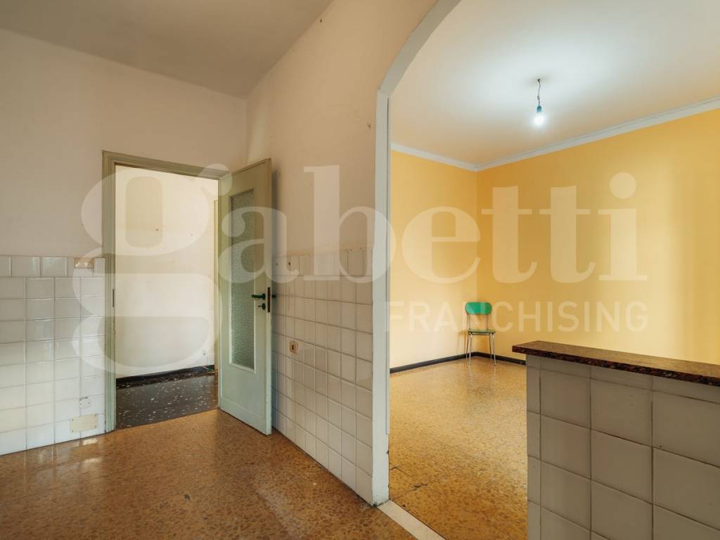 Appartamento a Pinerolo in Piazza Guglielmone, 3 - Foto 3