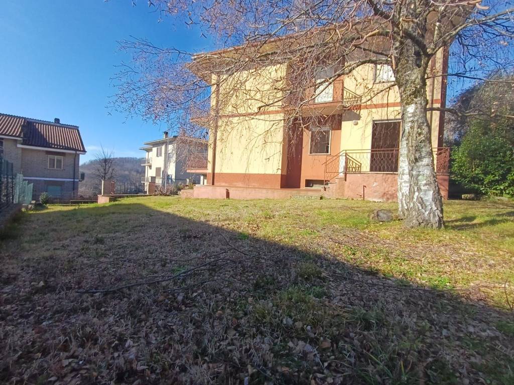 Villa a Caprarola in Via Giacomo Matteotti - Foto 4