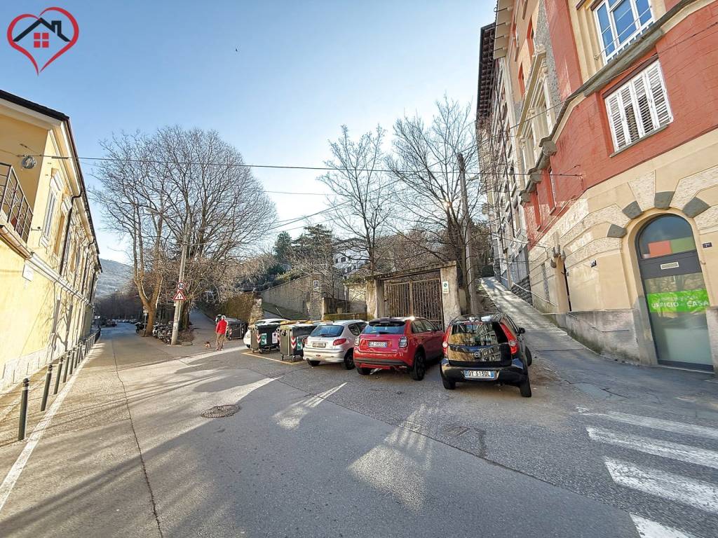 Villa a Trieste in Via Ippolito Pindemonte, 17 - Foto 2