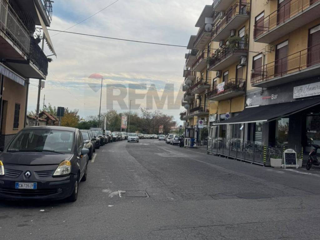 Box / garage a Catania in Viale Mario Rapisardi - Foto 2
