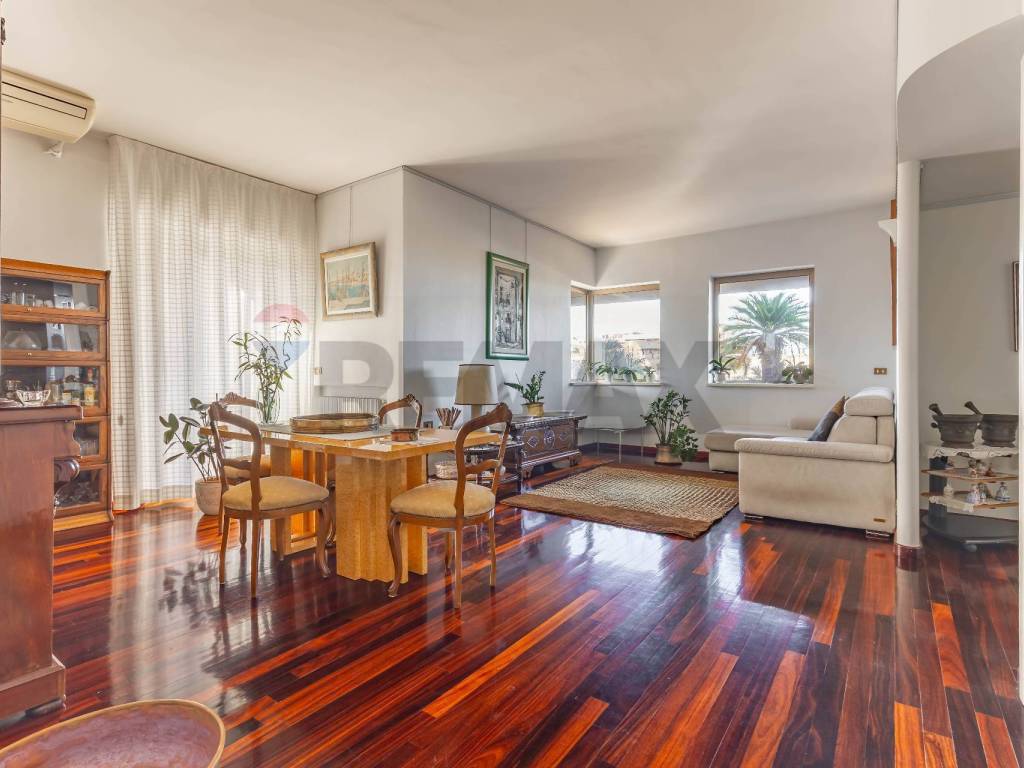 Appartamento a Bari in Via Giulio Petroni, 120 - Foto 2