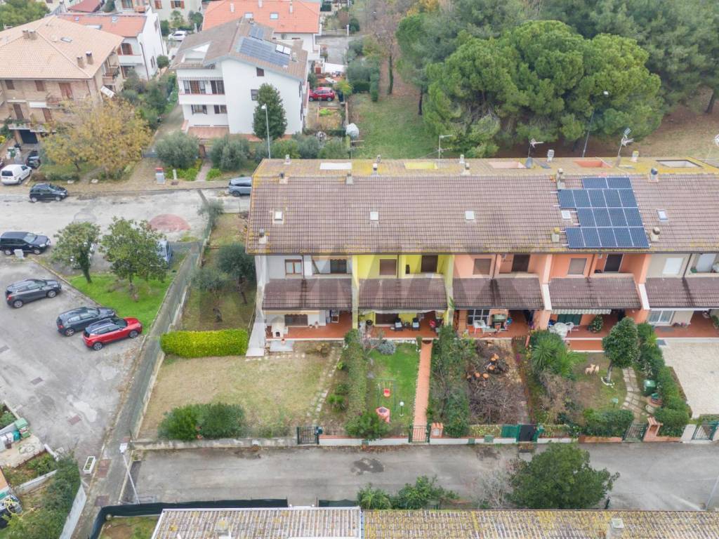 Villetta a schiera a Montemarciano in via dei gelsomini, 39 - Foto 2