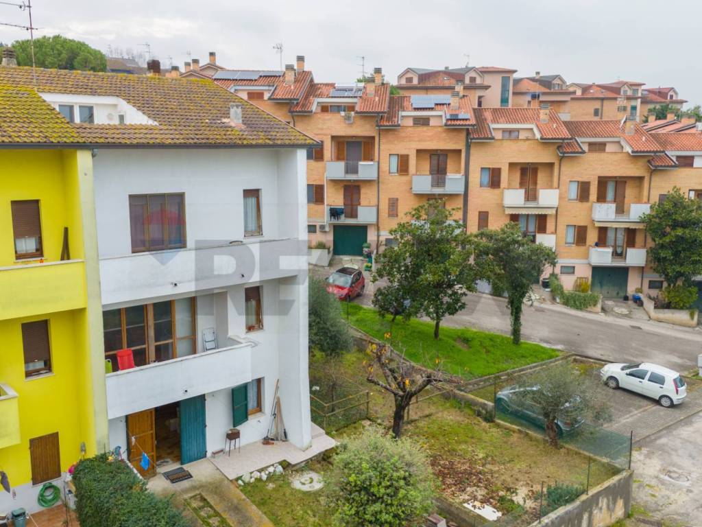 Villetta a schiera a Montemarciano in via dei gelsomini, 39 - Foto 3