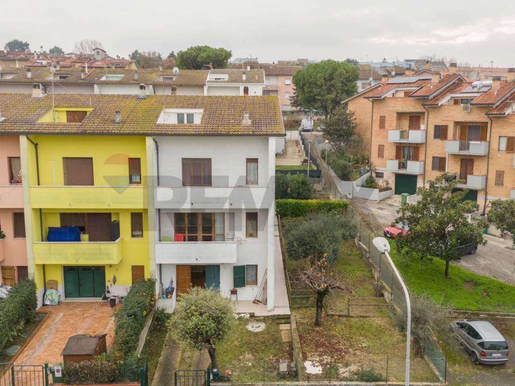 Villetta a schiera a Montemarciano in via dei gelsomini, 39 - Foto 5