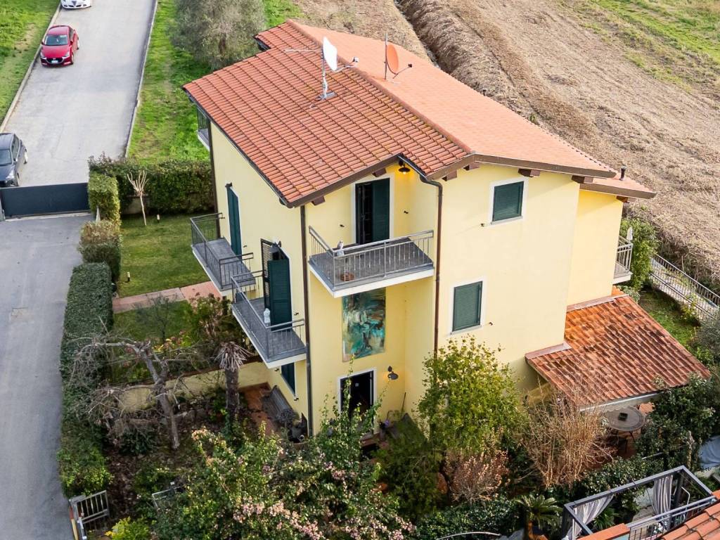 Villa a Massarosa in Via Pietra a Padule, 3298 - Foto 2