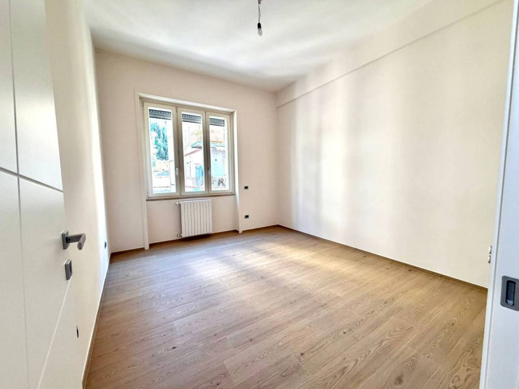 Appartamento a Salerno in Via Camillo Sorgente - Foto 4