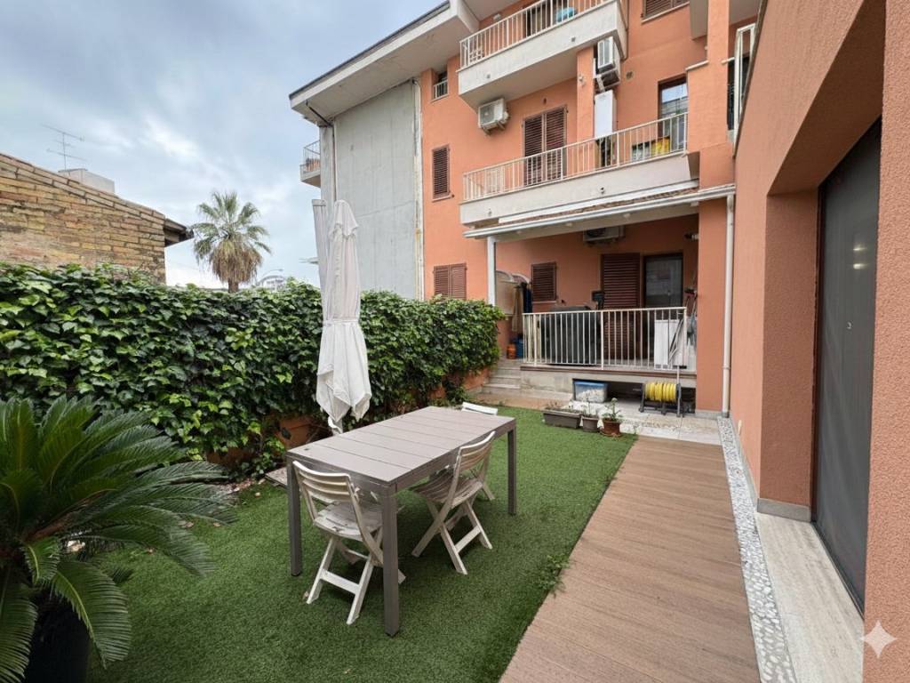 Appartamento a San benedetto del tronto in Via Arno, 4 - Foto 2