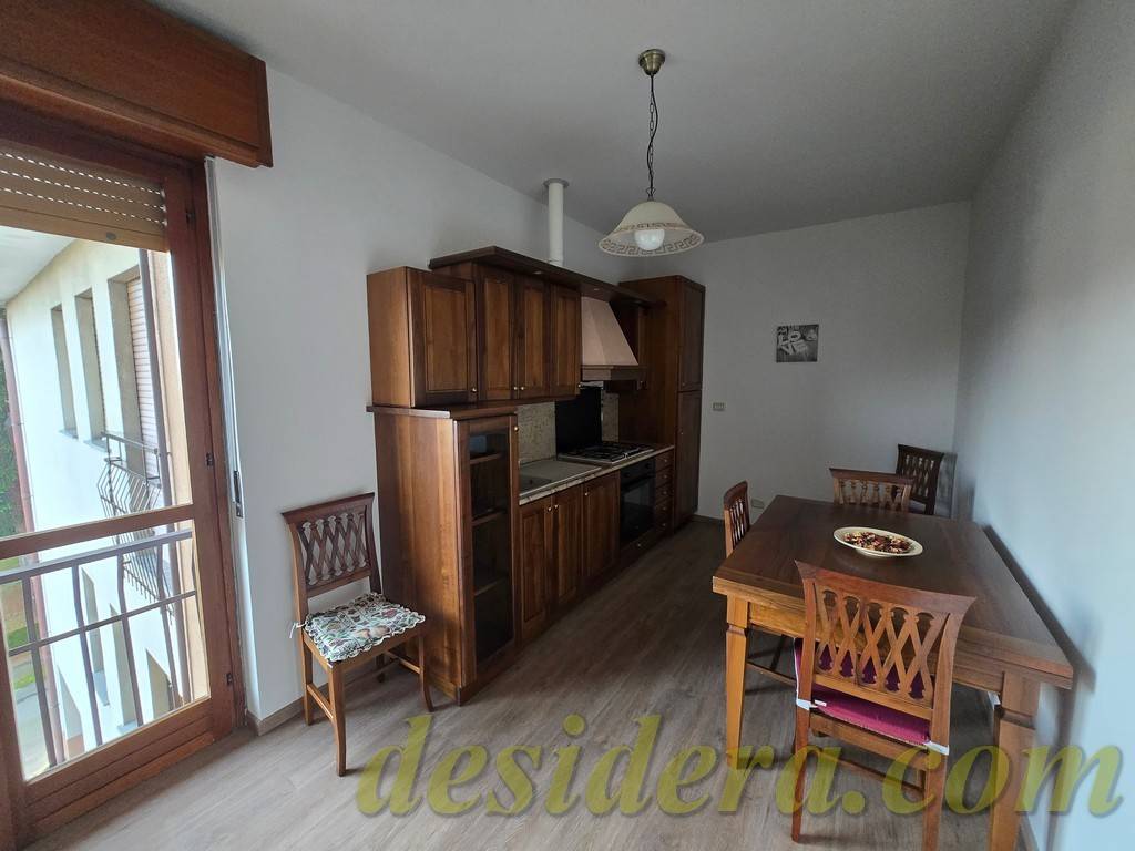 Appartamento a Castelletto sopra ticino in Via 1 Maggio, 27 - Foto 2