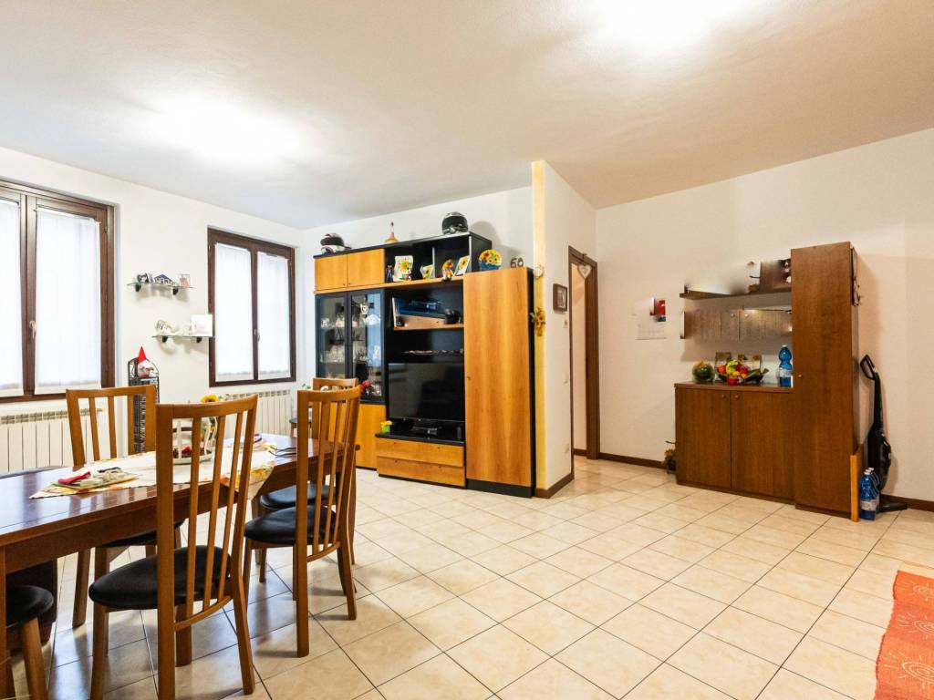 Appartamento a Cabiate in Via della Resistenza - Foto 2