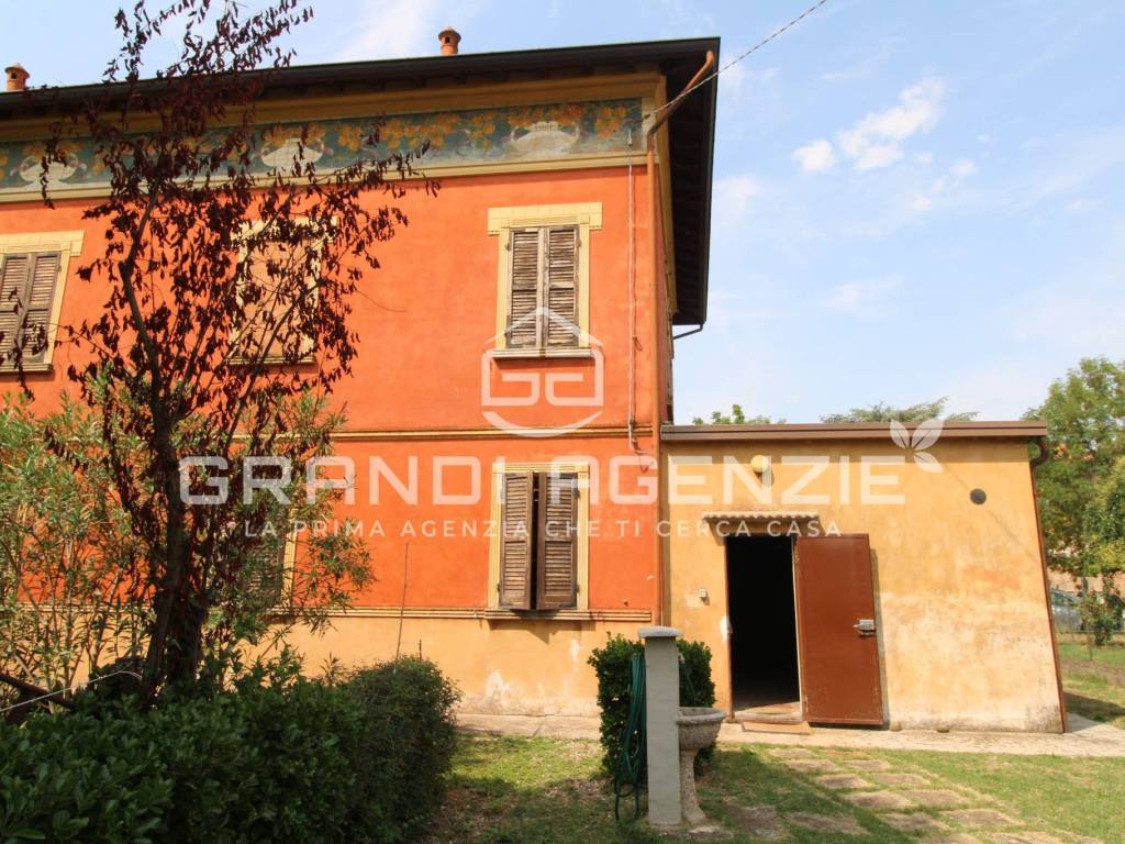 Villa a Castelnovo di sotto in Viale Guglielmo Marconi - Foto 3