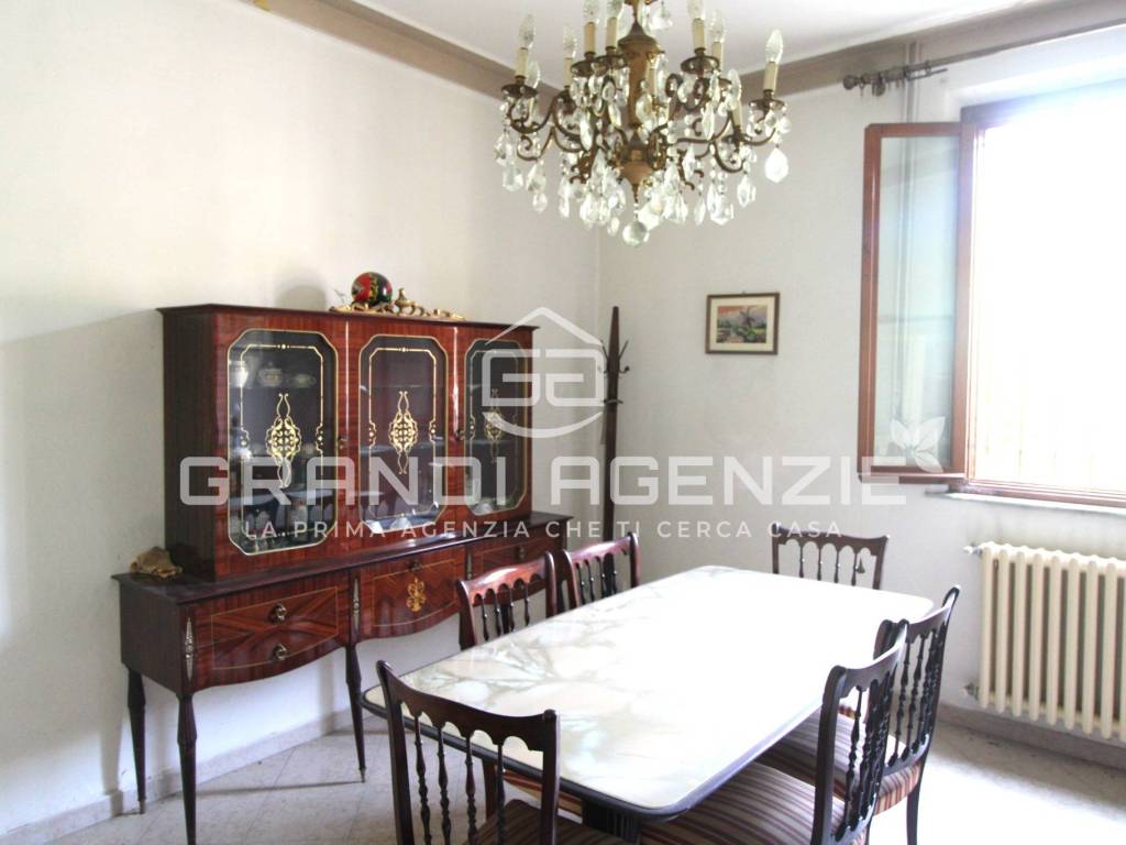 Villa a Castelnovo di sotto in Viale Guglielmo Marconi - Foto 5