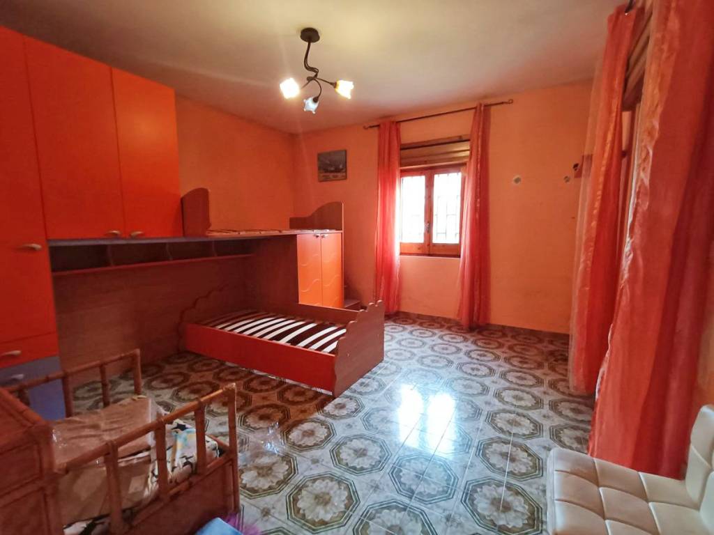 Villa a Castel volturno in Viale Tronto Traversa 2 - Foto 4