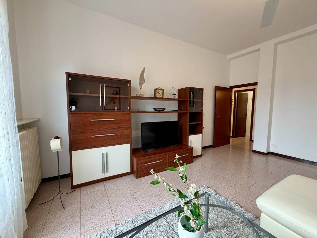 Appartamento a Cernusco sul naviglio in Viale Assunta, 78 - Foto 2