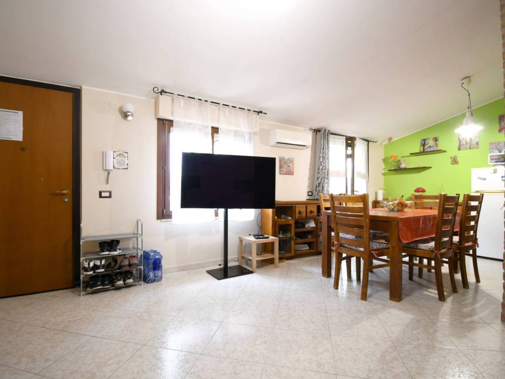 Appartamento a Carbonia in Via Vincenzo Bellini - Foto 3