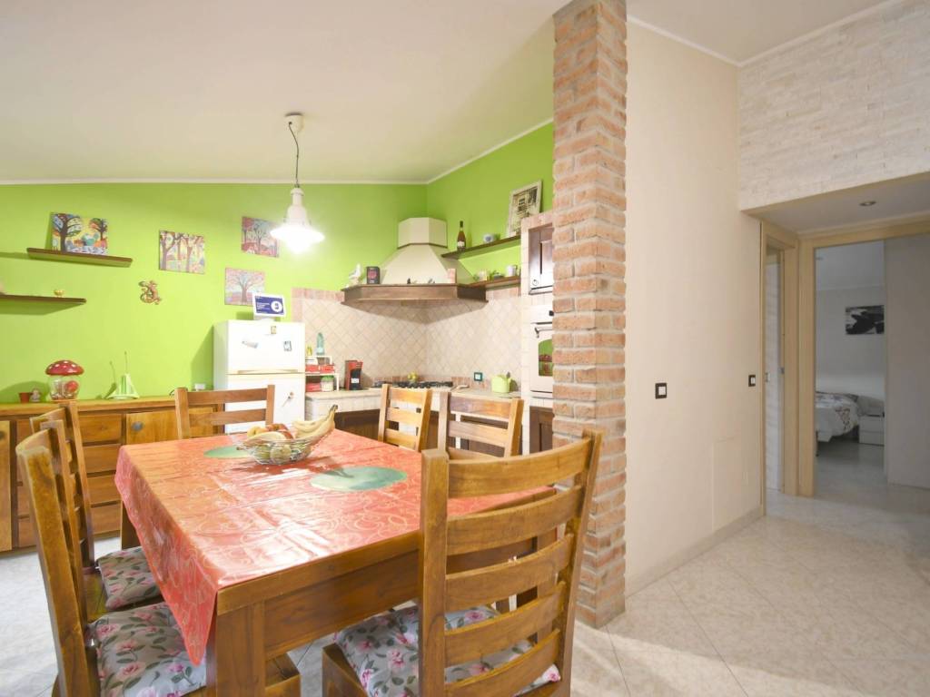 Appartamento a Carbonia in Via Vincenzo Bellini - Foto 5
